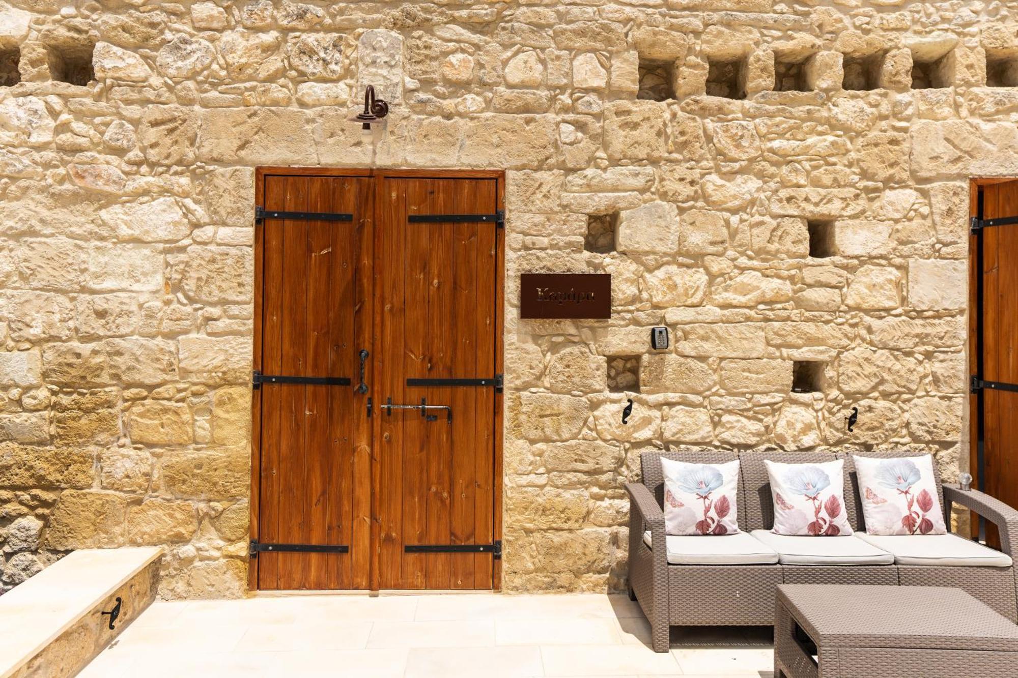 Harma Traditional Boutique Suites Paphos 客房 照片
