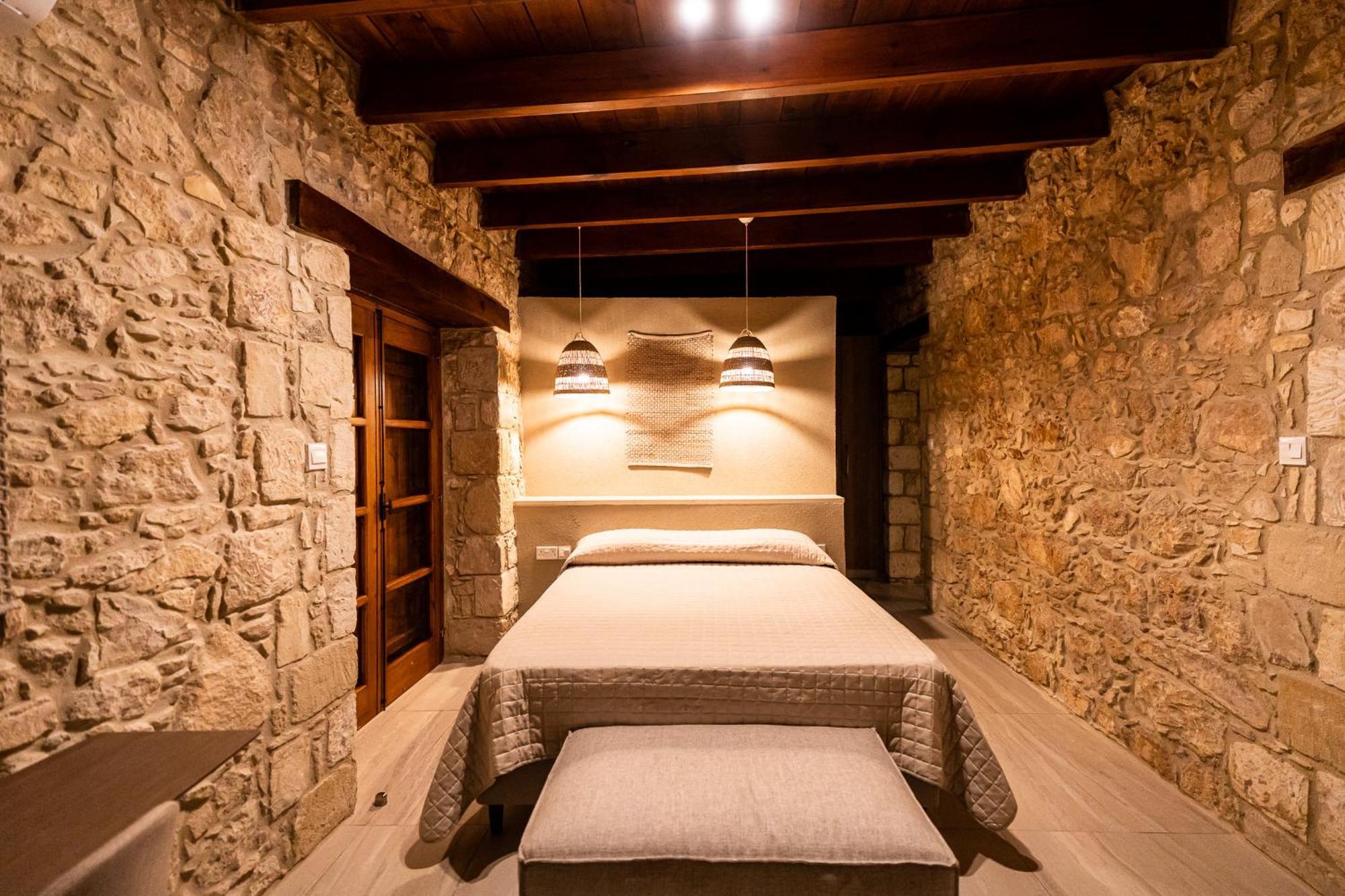 Harma Traditional Boutique Suites Paphos 客房 照片