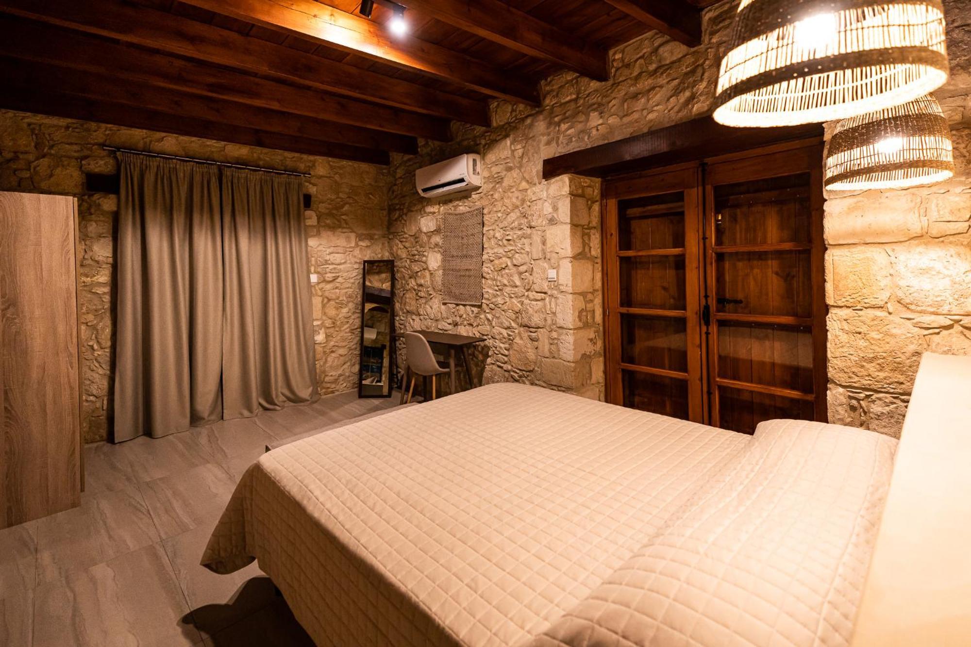 Harma Traditional Boutique Suites Paphos 客房 照片