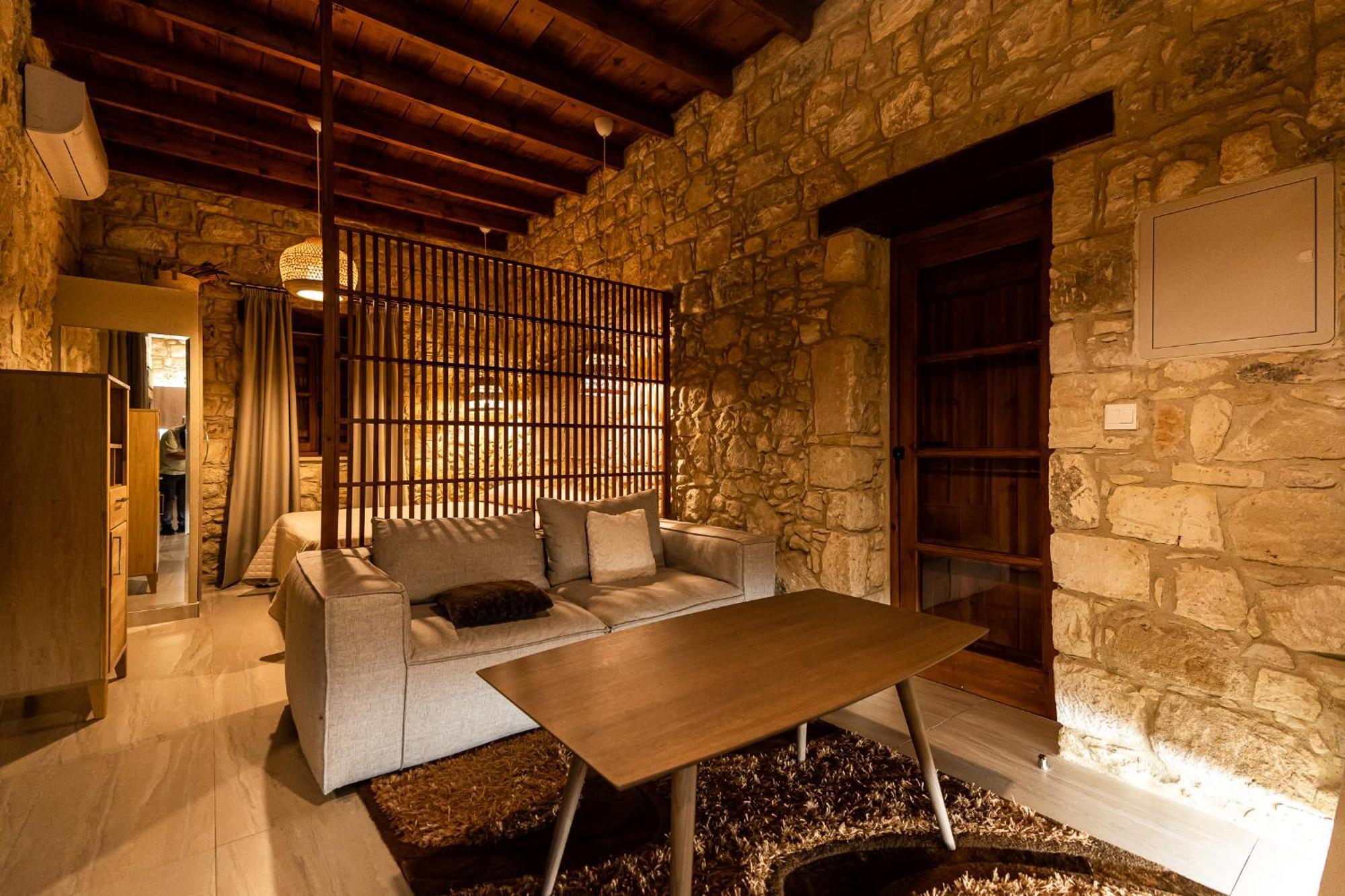 Harma Traditional Boutique Suites Paphos 客房 照片